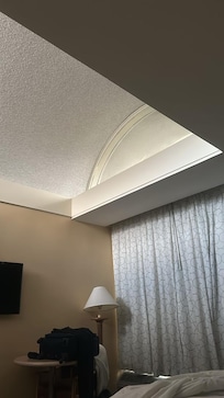 Fechamento em vidro acima da janela