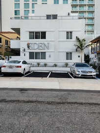This is the hotel NOT the one in the MISLEADING picture on orbitz. Plus parking cost 30.00 a day extra.
