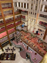 吹き抜けがゴージャスでした