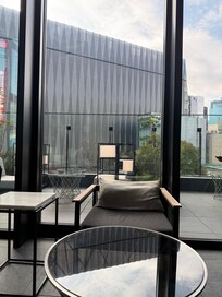 有戶外座位可供欣賞風景
