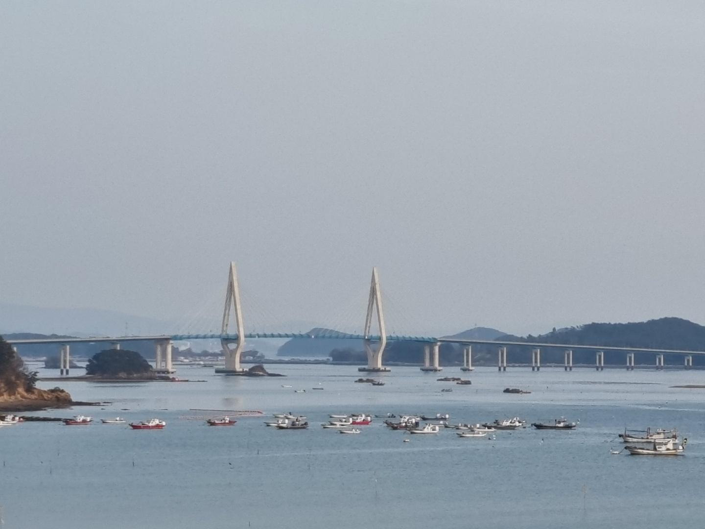 정원서 바라본 서해