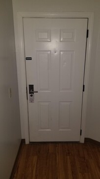 missing secondary security latch non Electronic