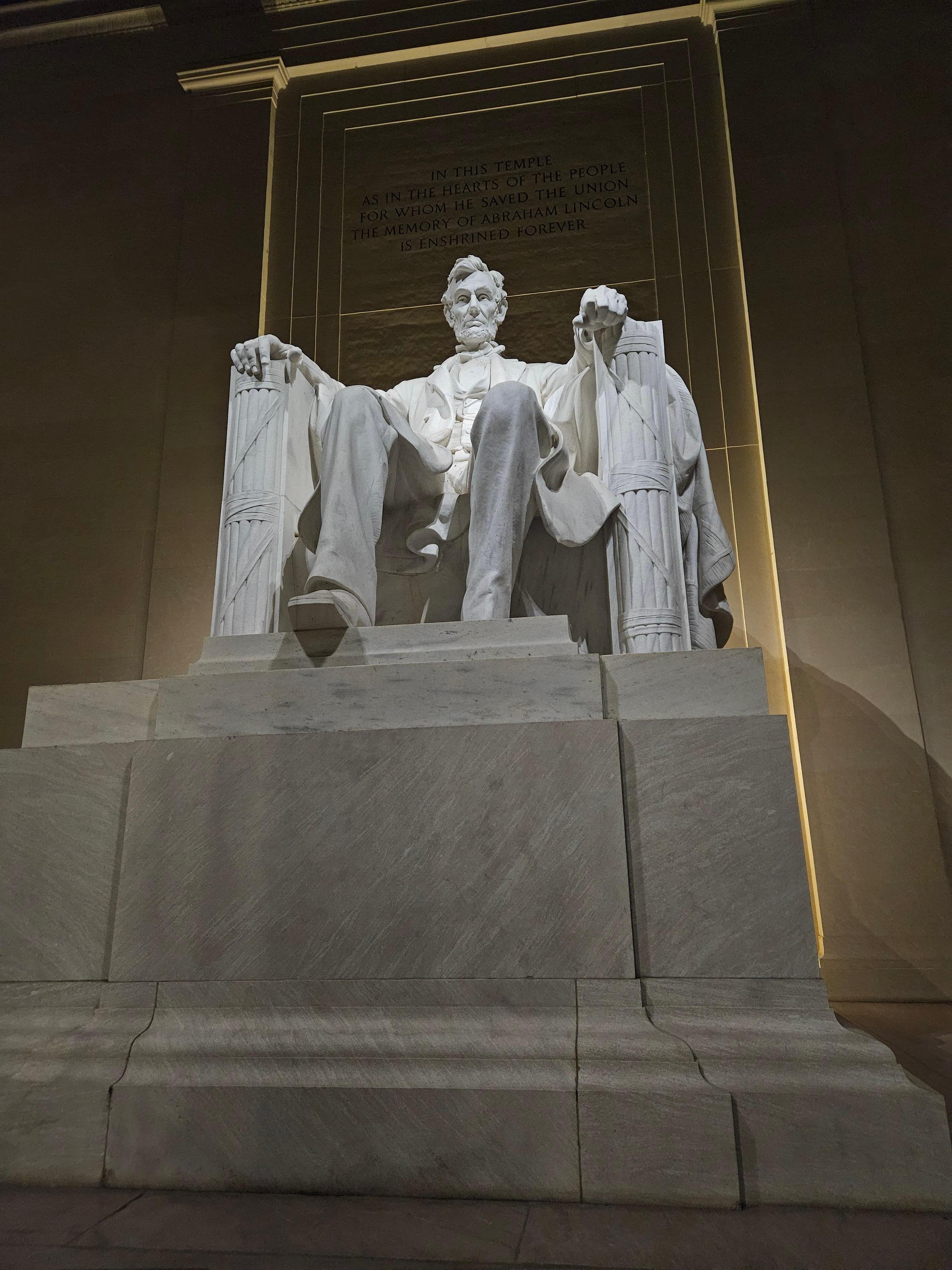 Easy access to subway for 20-30 minute commute to DC