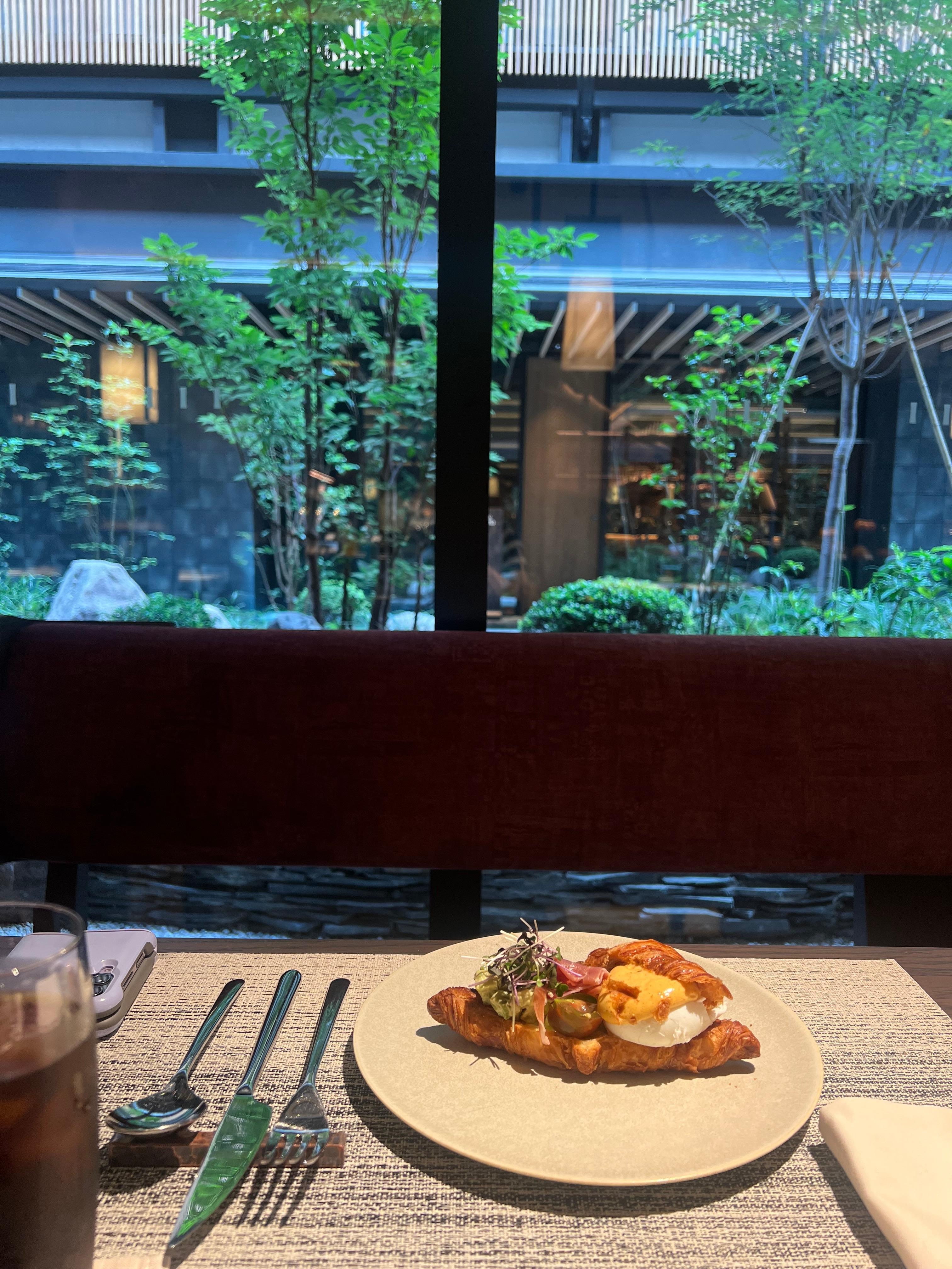 아침 조식 먹으면서 한컷 😍🥰