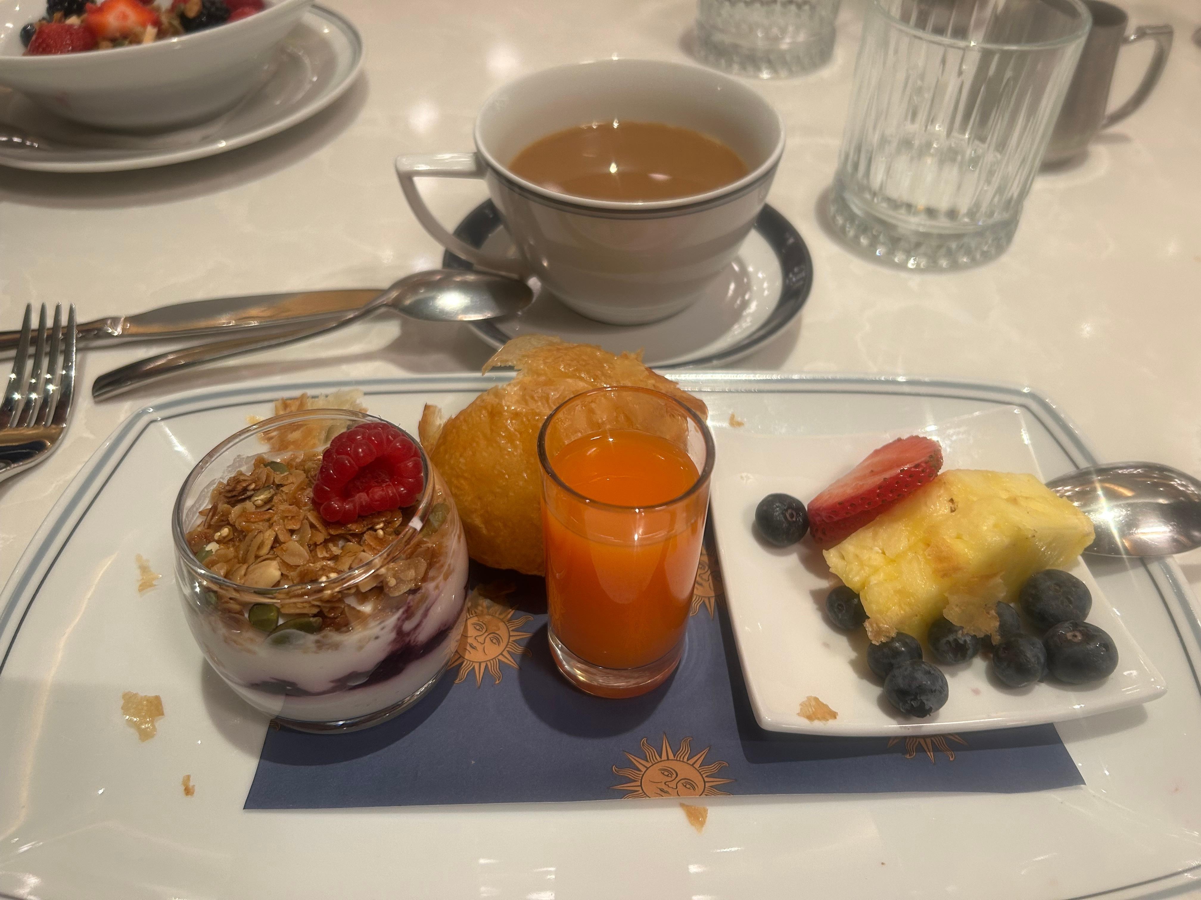 Course 1 at Viva for breakfast