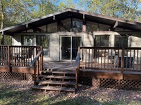 Welcoming with good views to wildlife outdoors