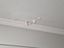 Putz kommt runter darunter soll jemand schlafen