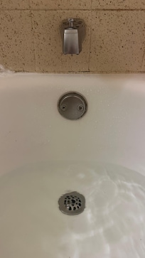 No Tub Plug