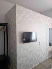 Le réduit en giproc servant de salle de bain
