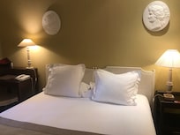 Camera executive 280