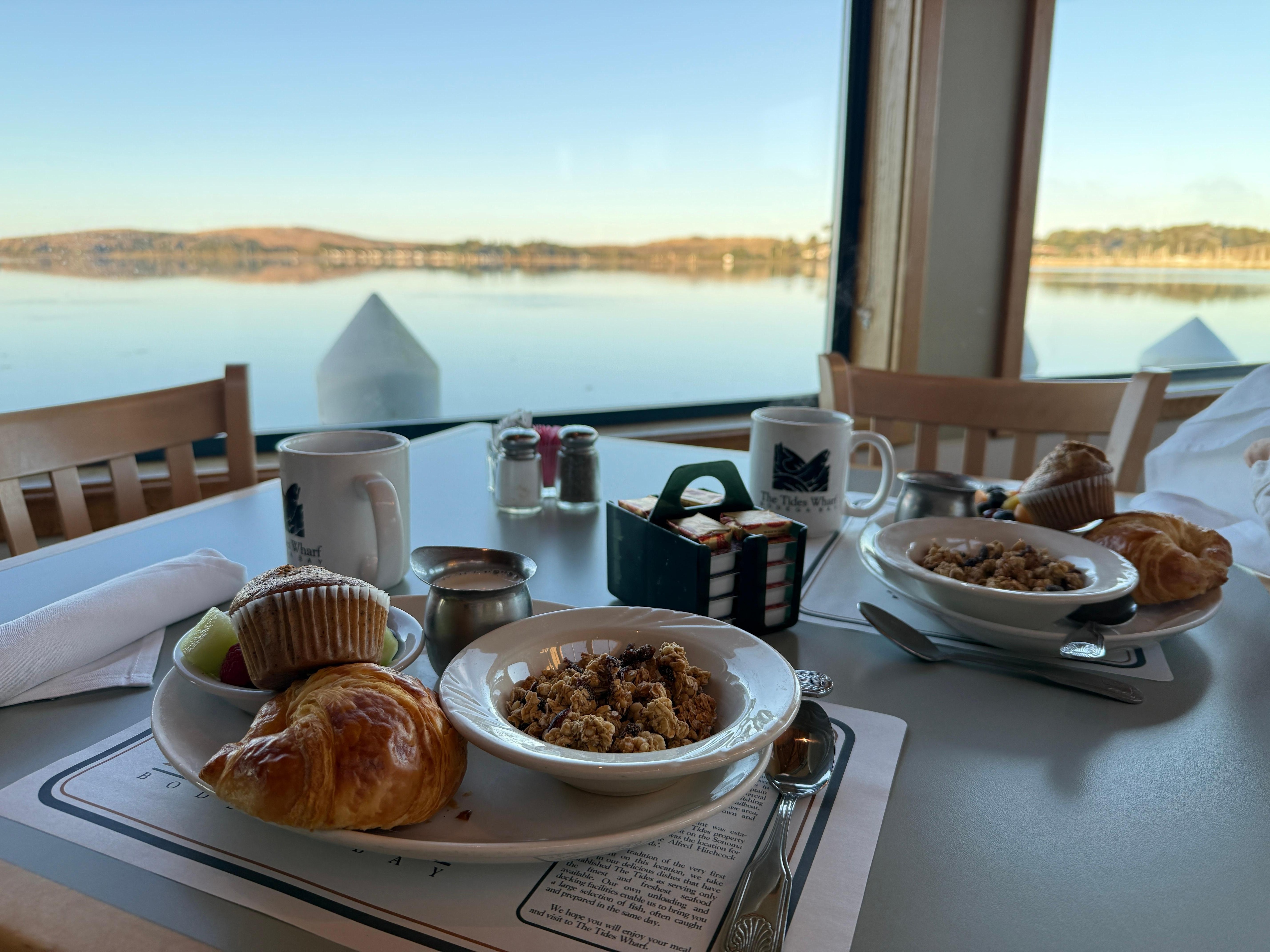 Breakfast at the Tides, watching birds and sea lions