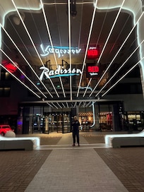 The Entrance to Raddison Red