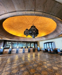 Stunning lobby