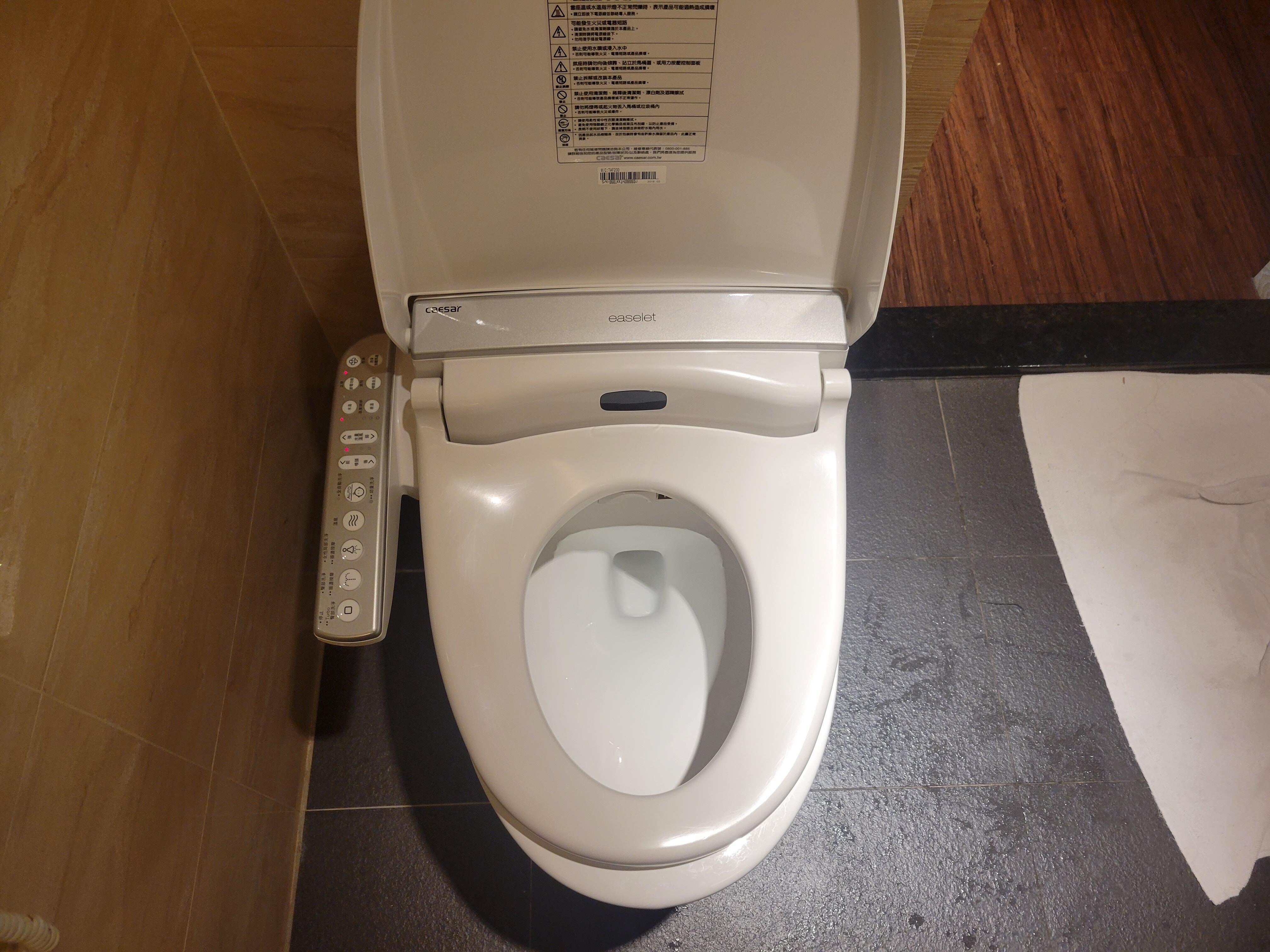 馬桶蓋跟馬桶不合