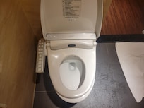 馬桶蓋跟馬桶不合