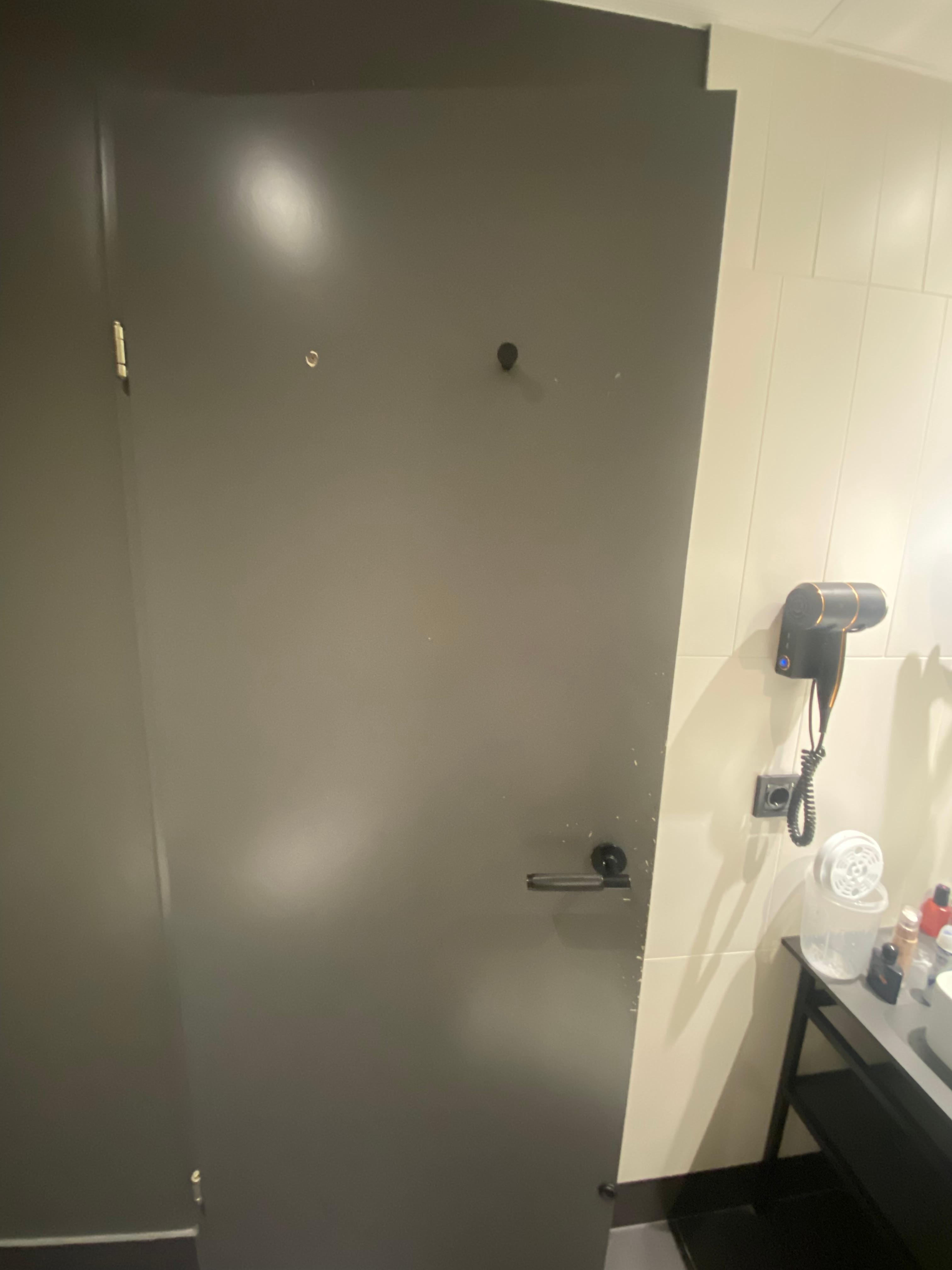 Hooks missing and not fixed 