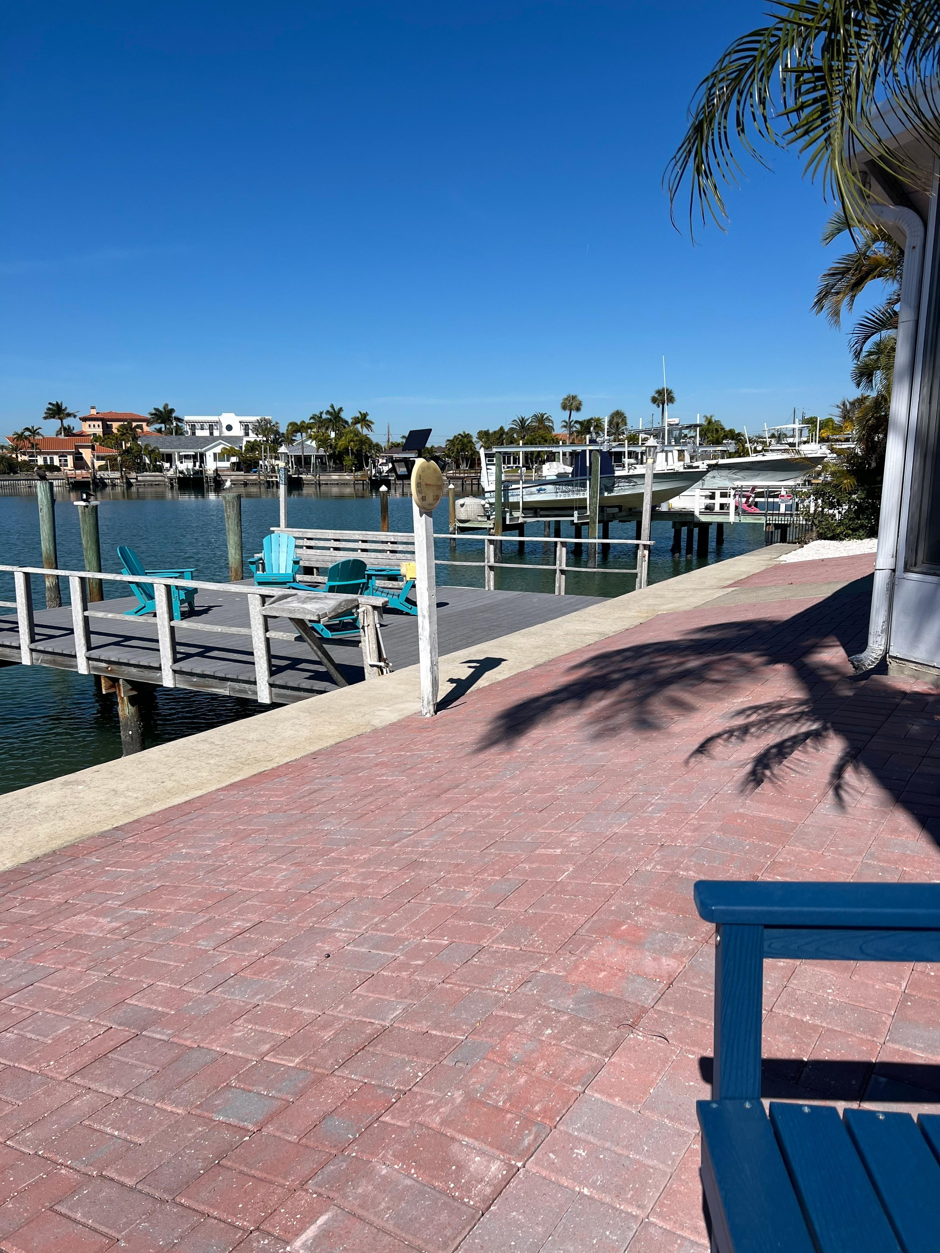 Slanted backyard to the water
