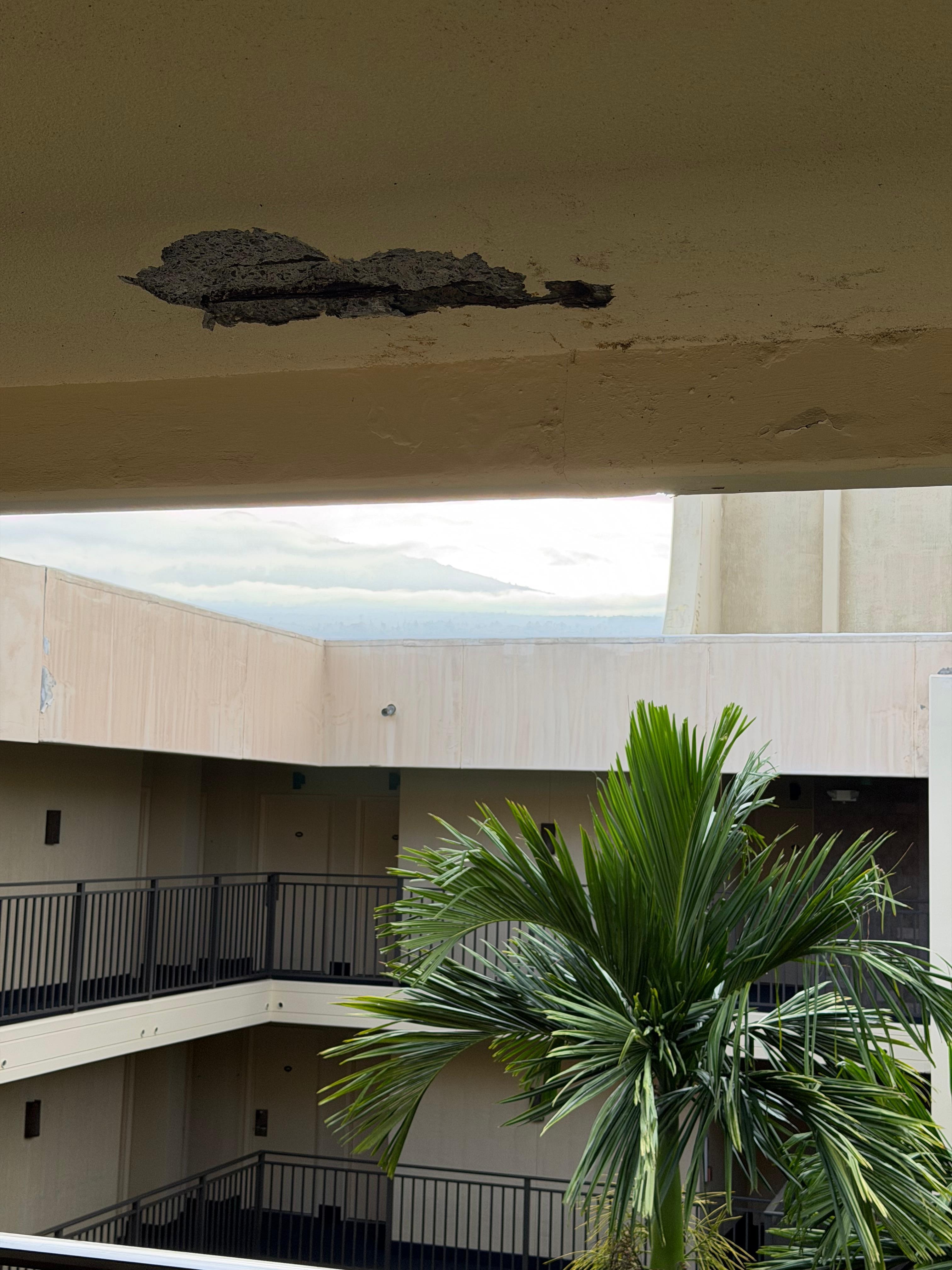 État de délabrement avancé c’est pas le seul trou où morceau rongé par la rouille