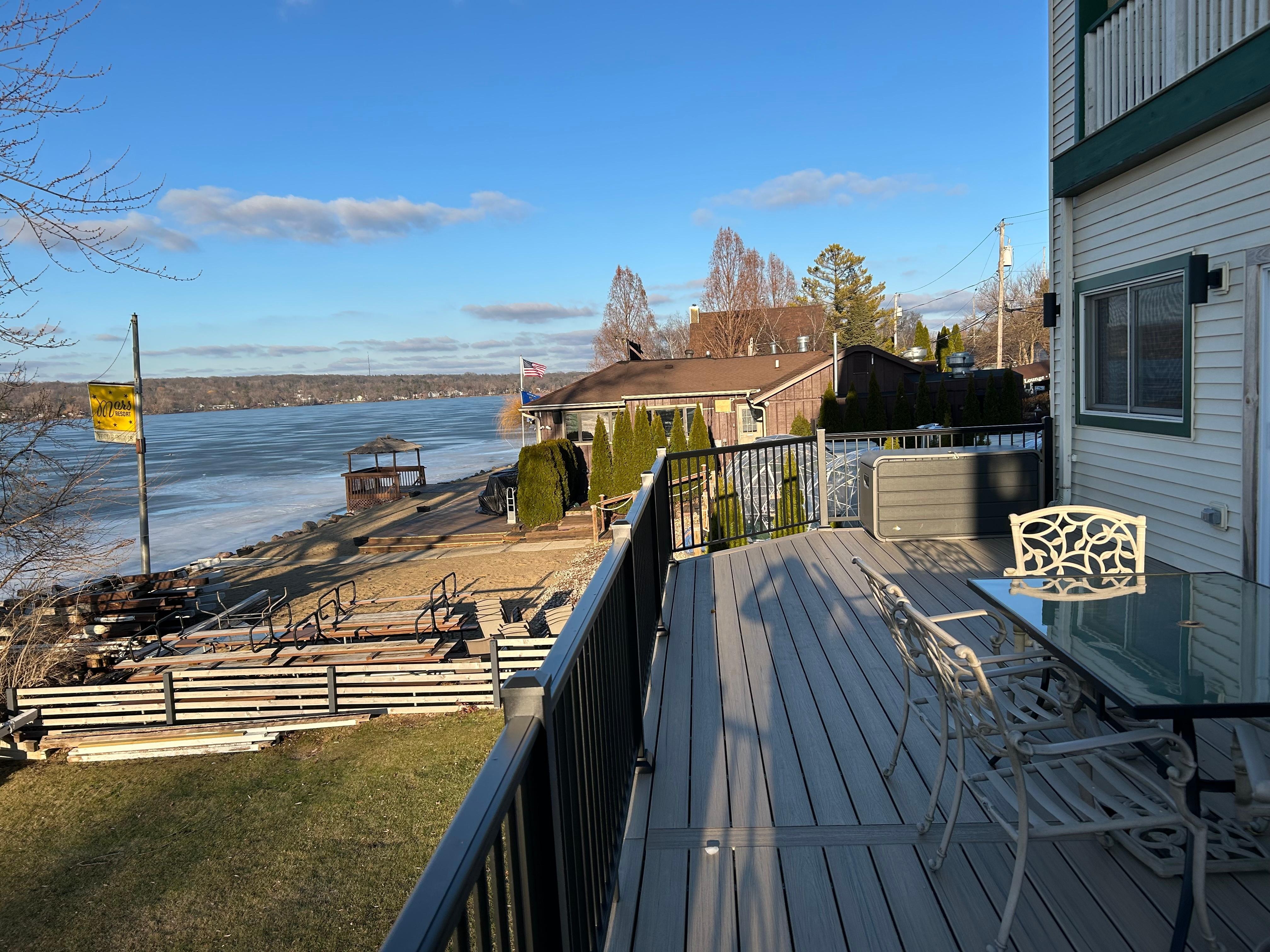 Mars next door. Walked for lunch 