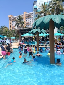 Excelentes actividades para los niños, muy variadas, excelente