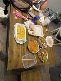 We used all one time used foodware and cups because rules said it have to return as we came in. Otherwise will get charged. Means everything can’t be used? Too bad all the utilities are completely full but we have to was it as it welcome us at first