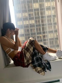 Picture of my fiancé in the high floor window view