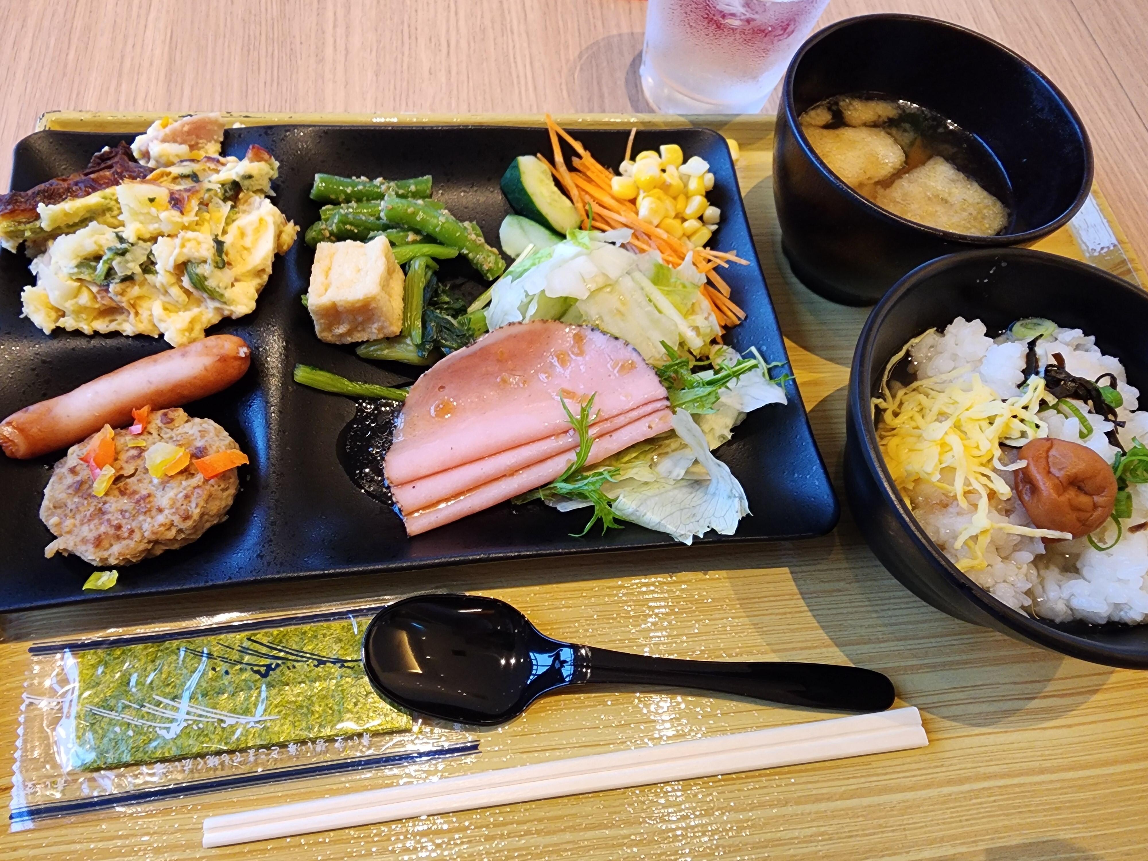 朝食ビュッフェ多種