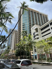 Street view of the unit, 5 floors from the top with an excellent view of the surfers on Waikiki.
