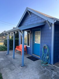Front of cottage #5