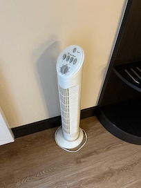 Voici la climatisation de la chambre !