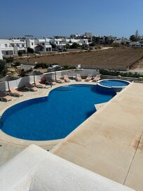 Beautiful clean pool area