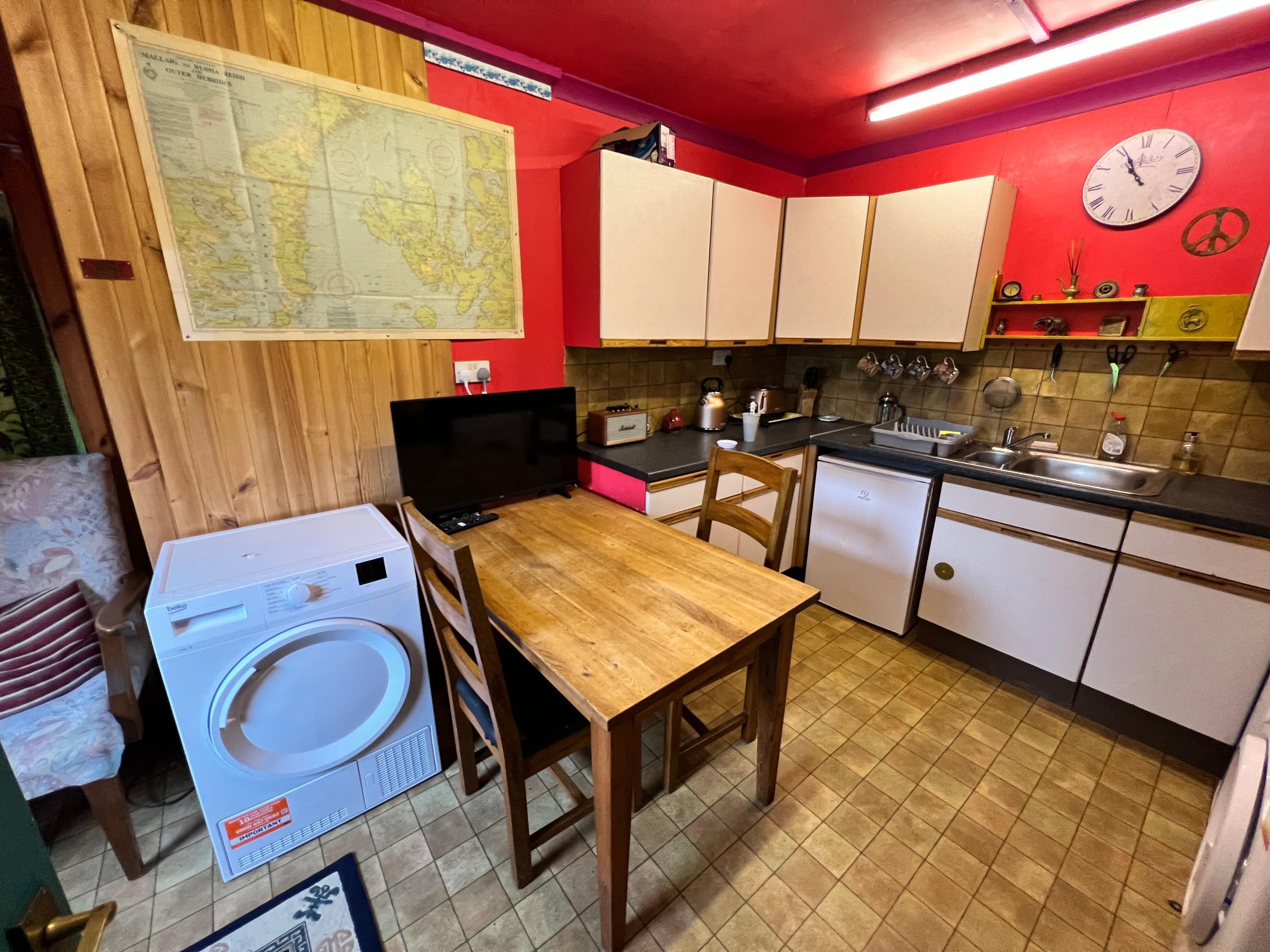 Well equipped kitchen 
