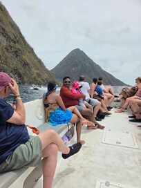 Boat tour with the Piton's