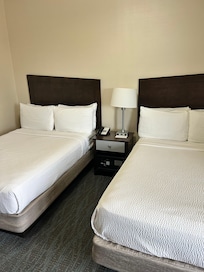 2 Bed room with separate living space