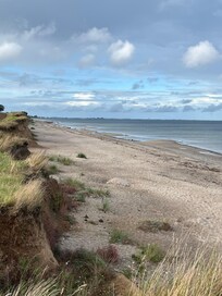 Naturstrand, ca. 200 Meter vom Haus entfernt