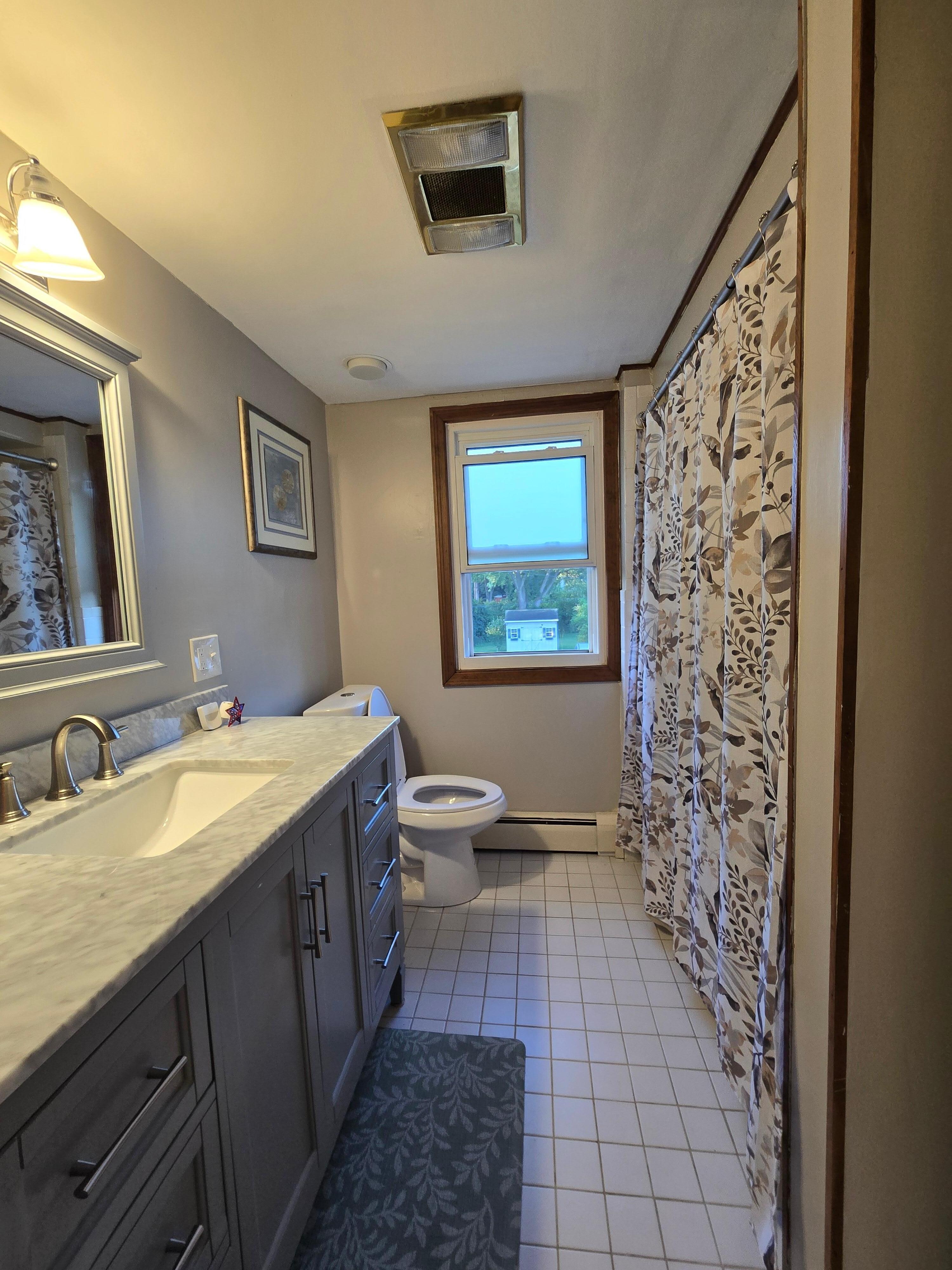 Second Floor Bathroom 