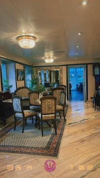 Lobby sitting