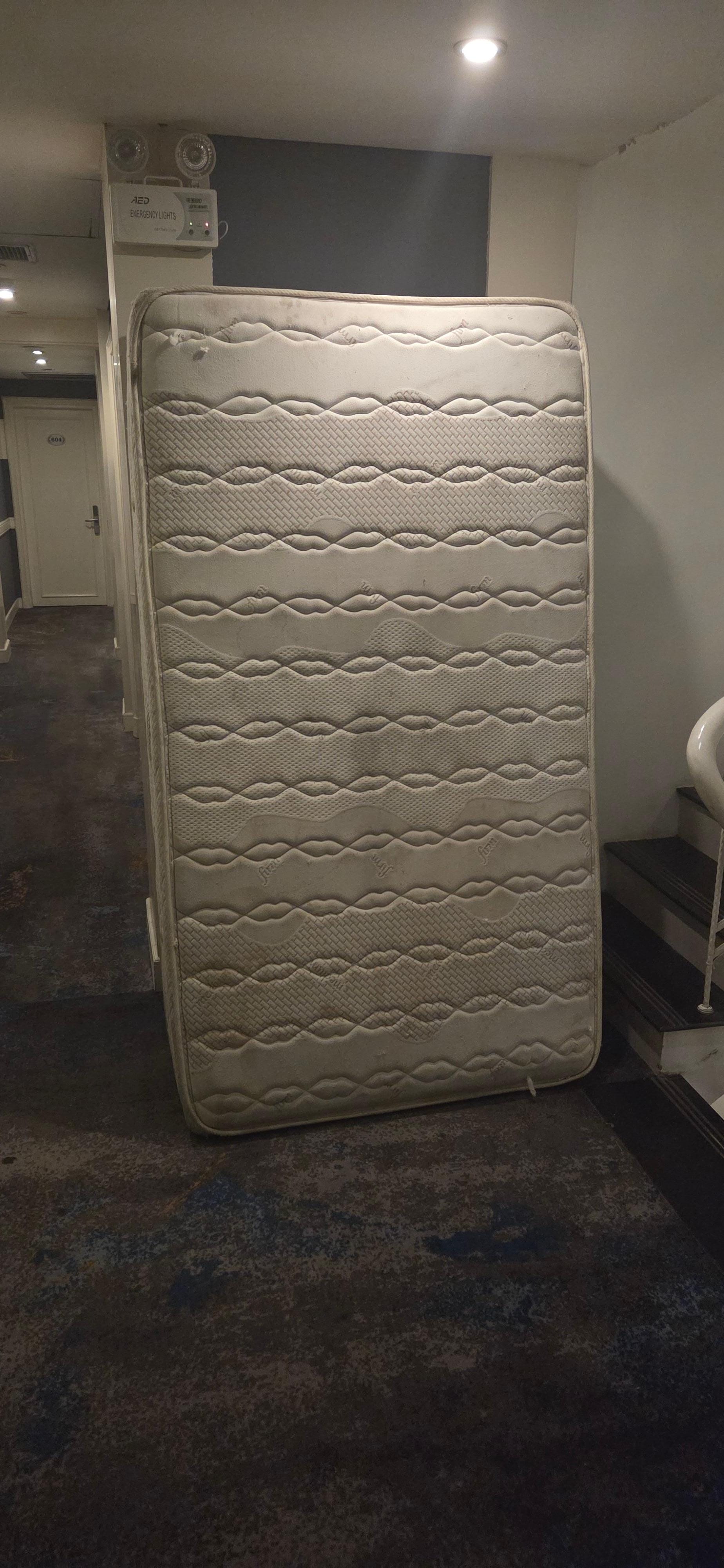 Dirty mattress 