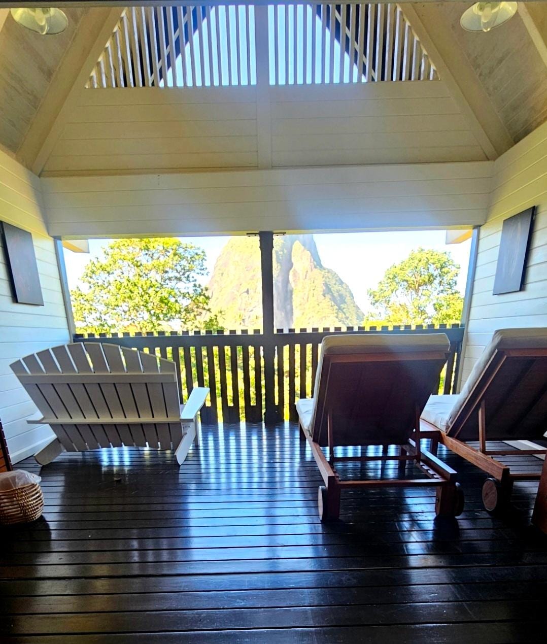 The rooms are exactly as pictured online