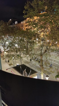 Enfrente a La Pedrera