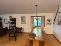 Dining table plenty big for our group!