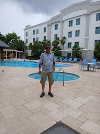 En la piscina