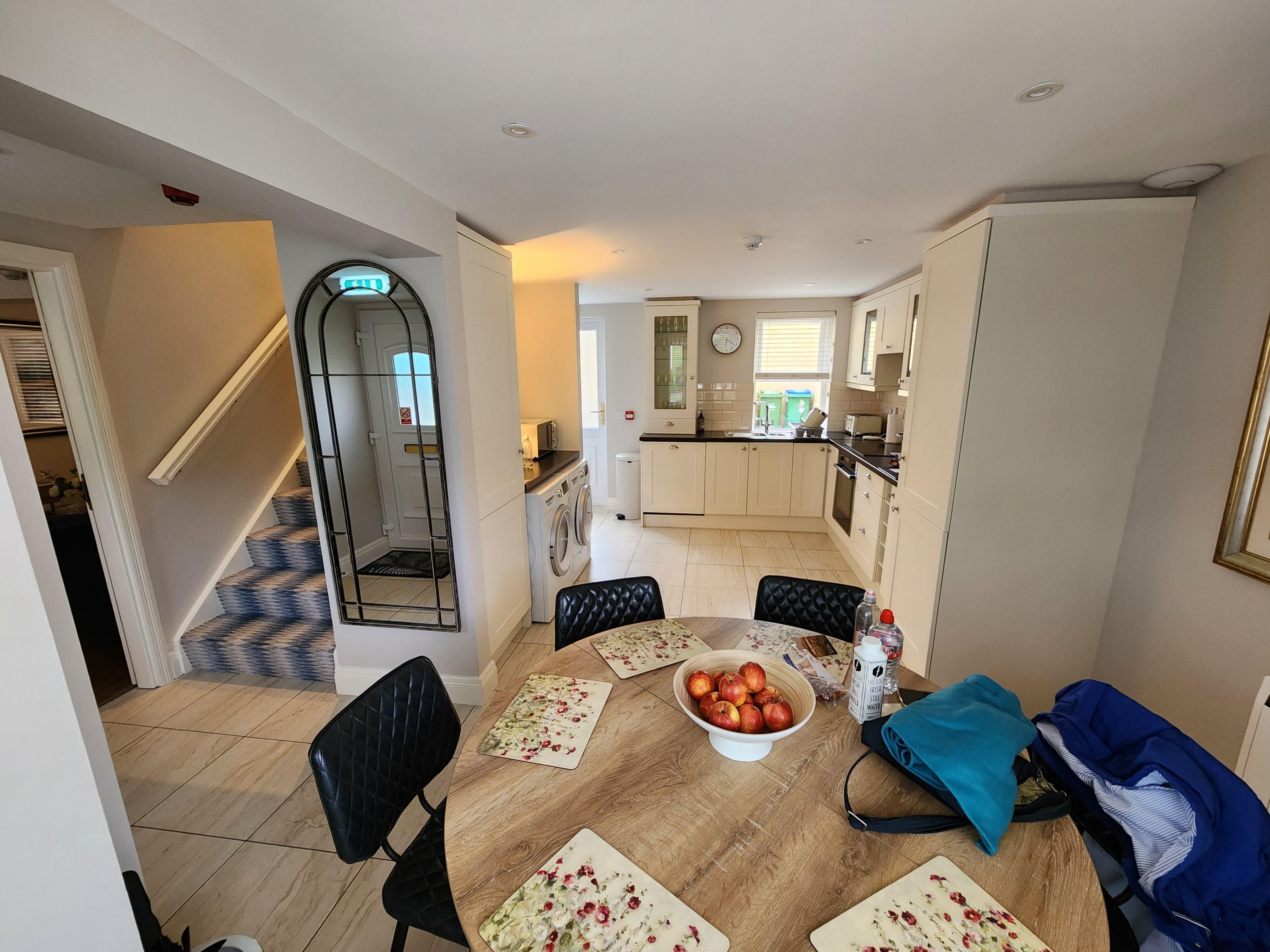 Kitchen/dining