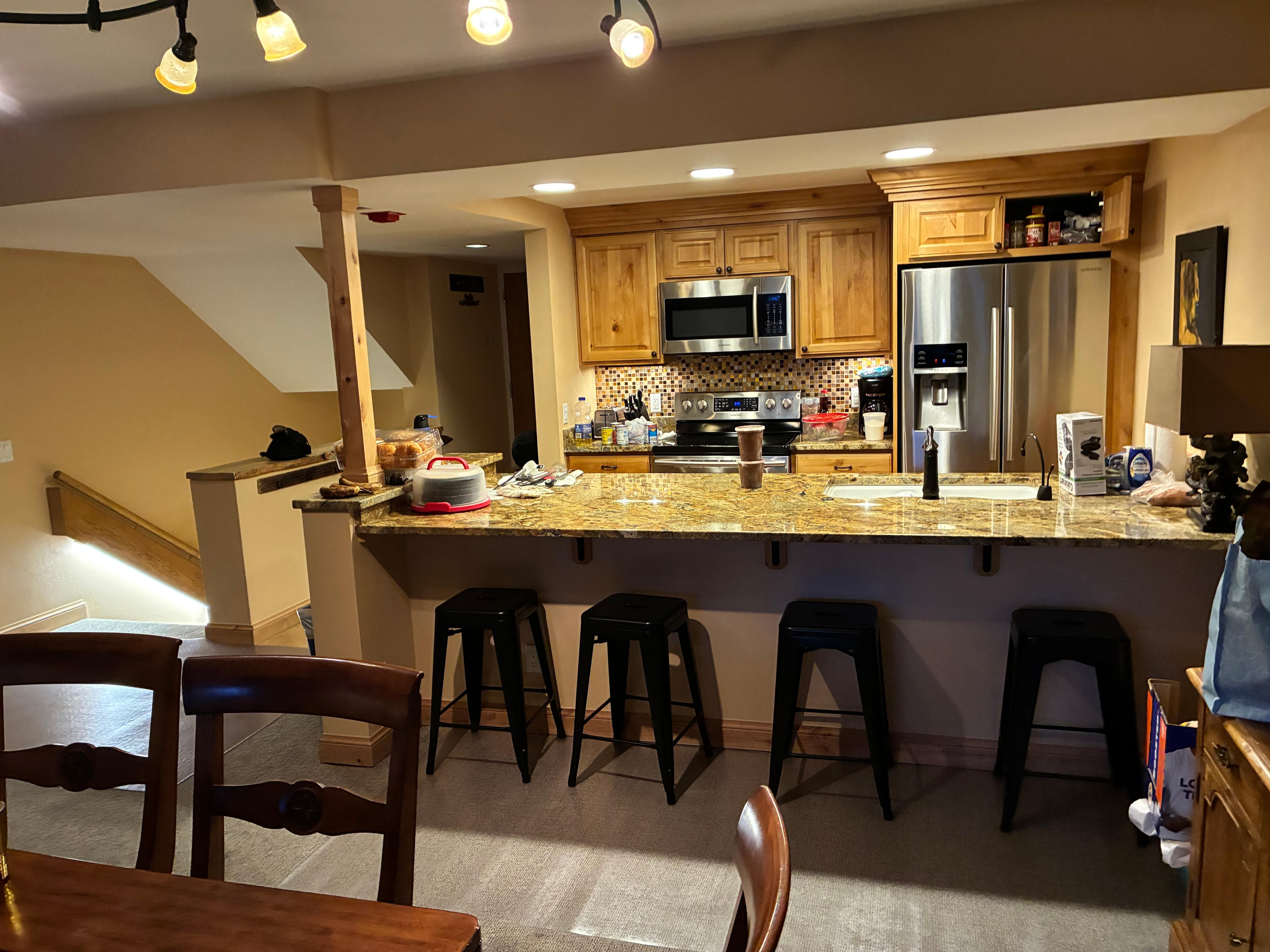 Furnished kitchen. Had several gatherings and which included the exe. chef of Keystone Resorts. I was able to prepare food for various gatherings with kitchen gadgets.
