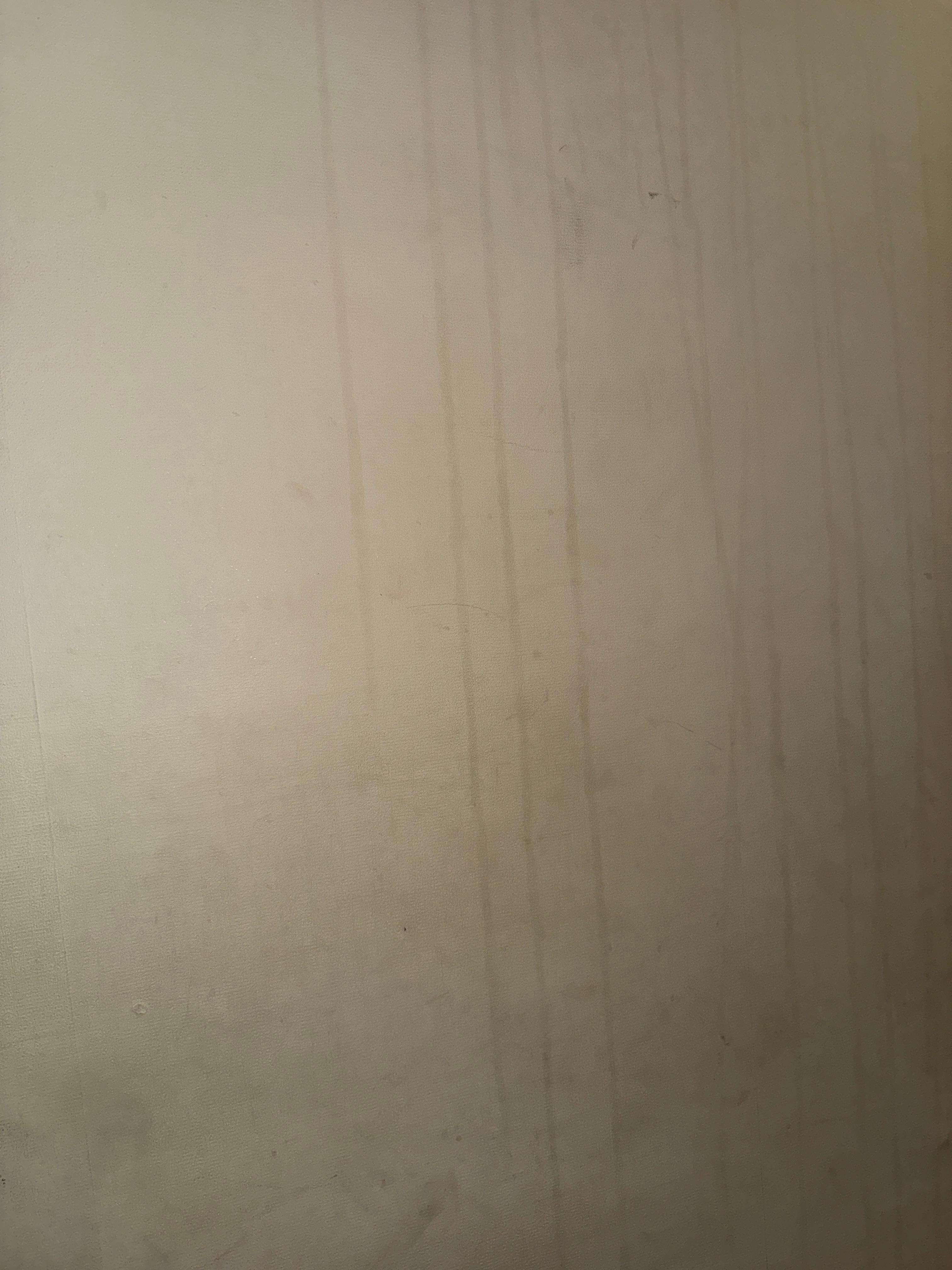 Wasserflecken an der Wand