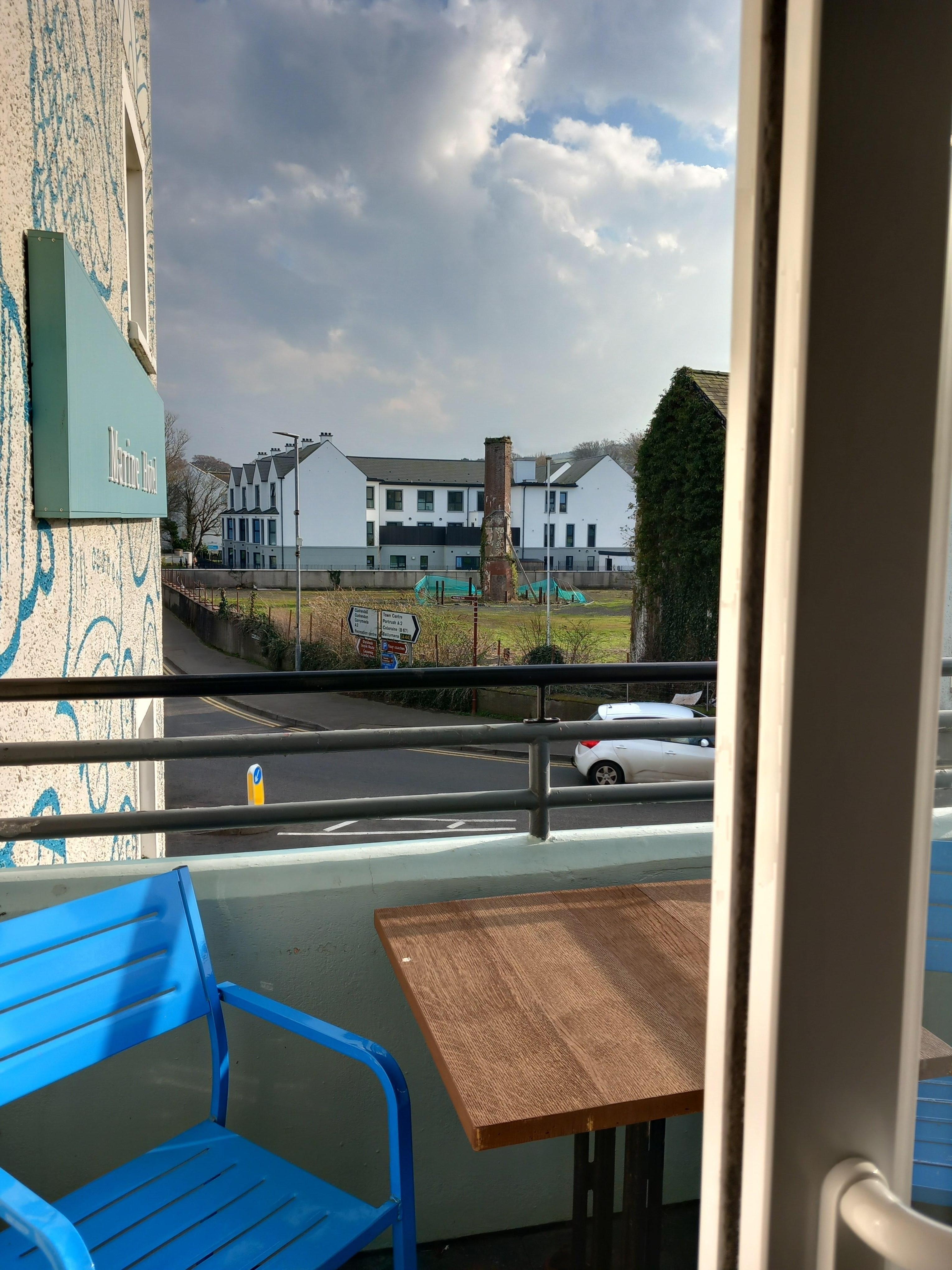 This was supposed to be a partial sea view rooms but could not sea any of the sea