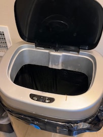 Kitchen trash can