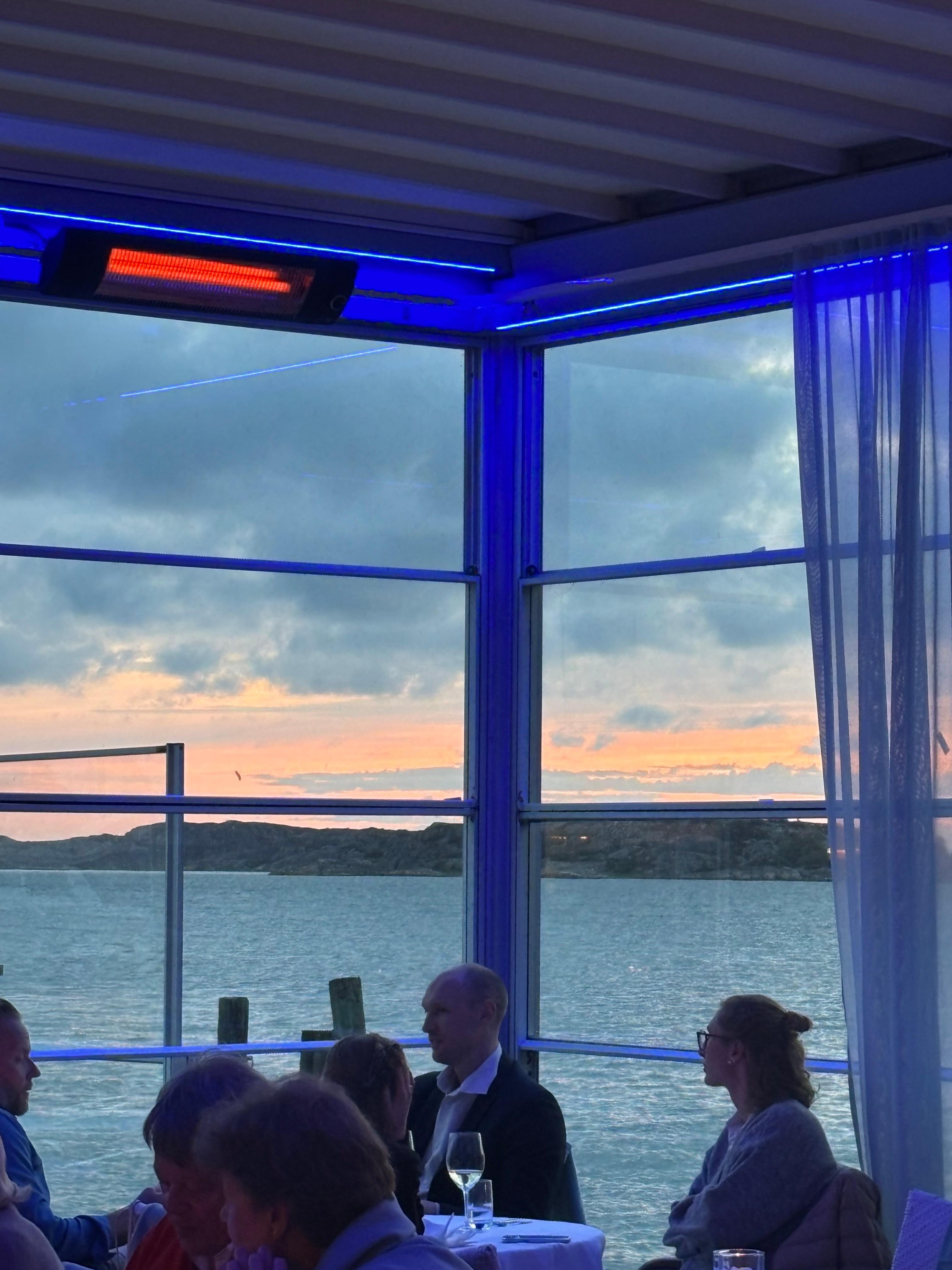 Solnedgången i restaurangen 