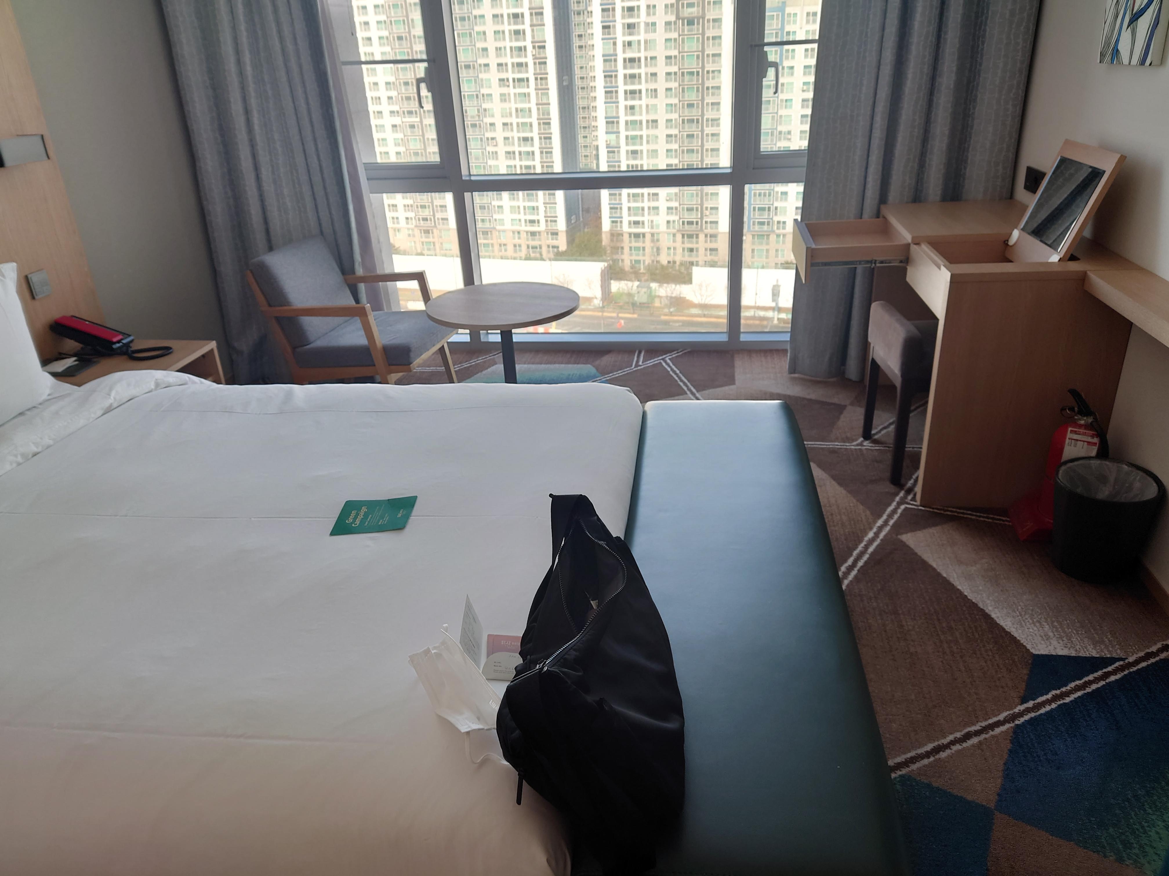 大きなスーツケースを持参してましたが、楽々置けるスペースありました。