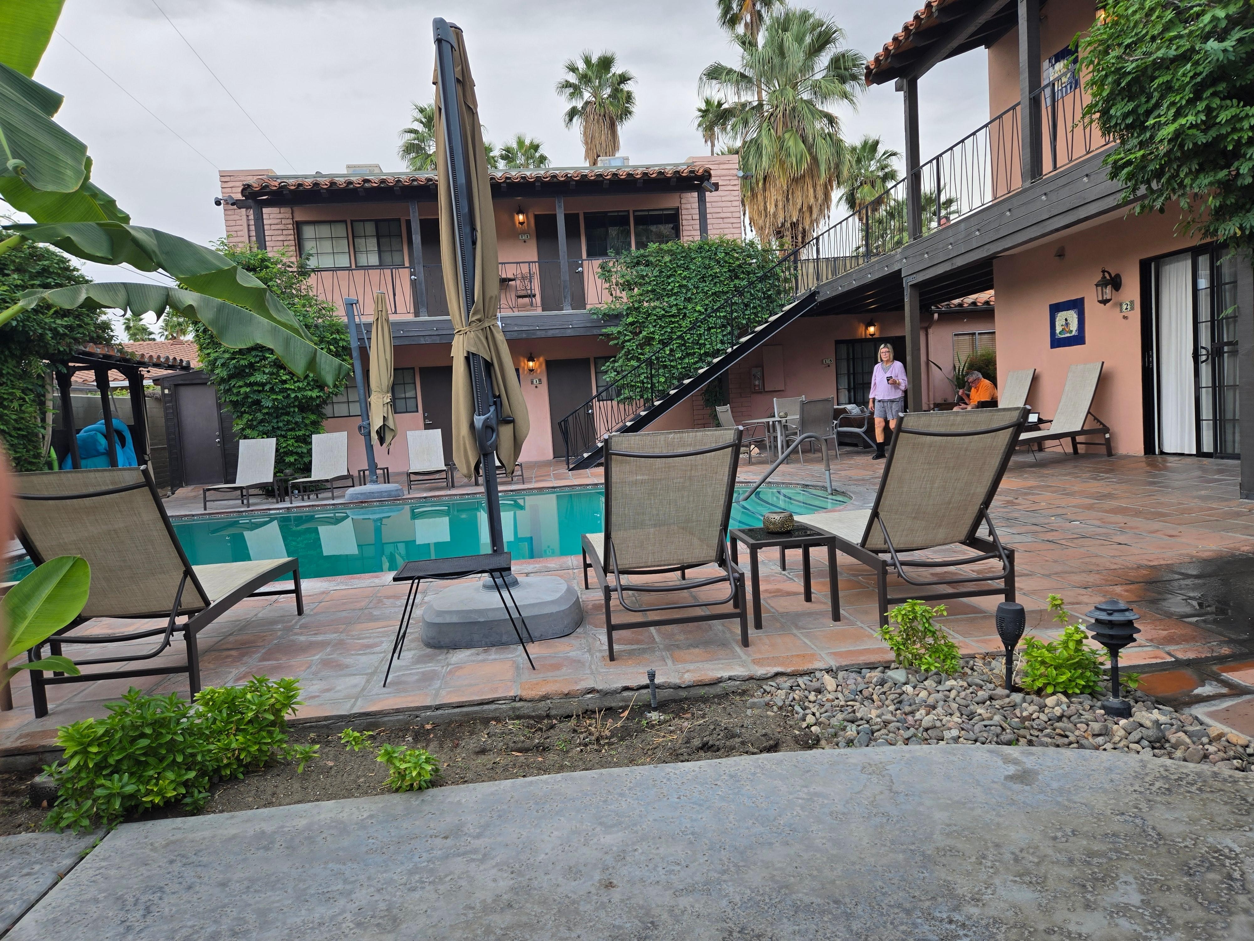 Wonderful ambience by heated pool and hot tub